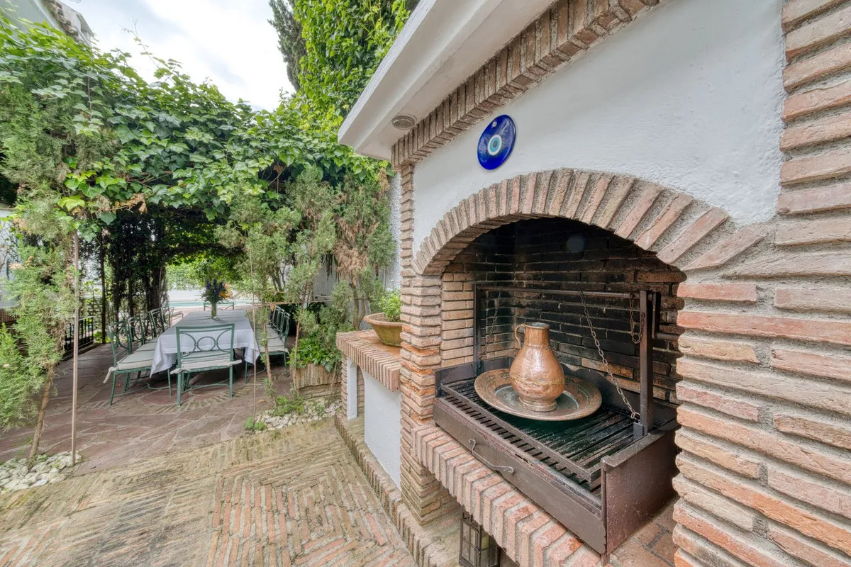 Los Monteros, villa a la venta