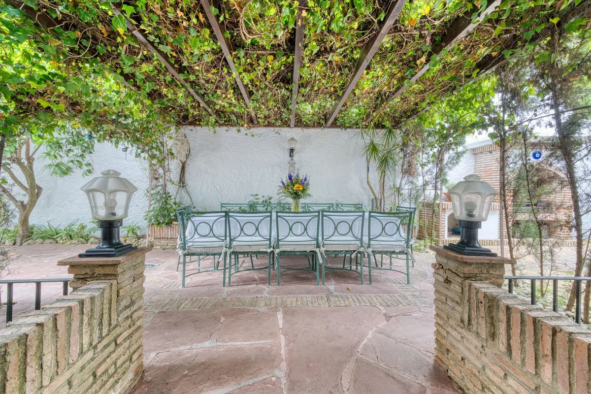 Los Monteros, villa a la venta