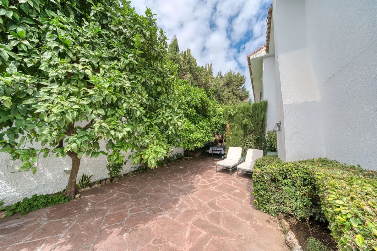 Los Monteros, villa a la venta