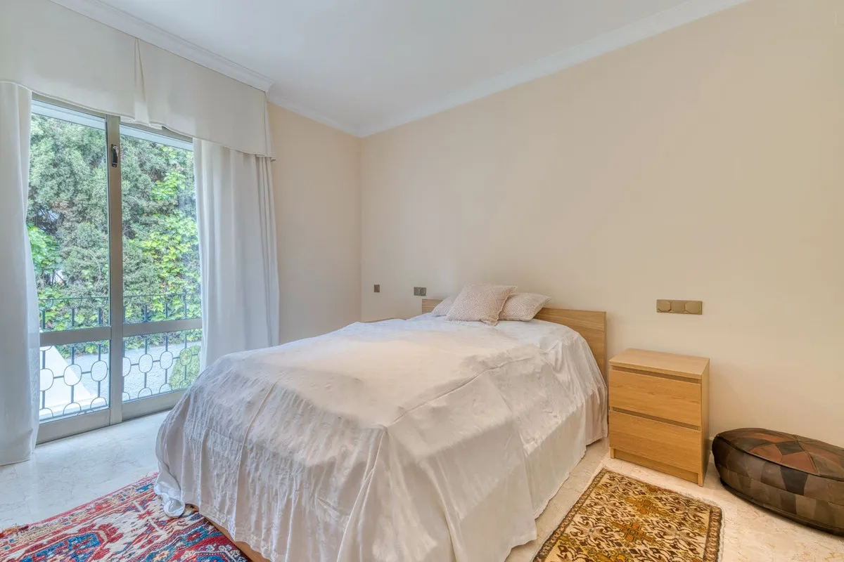 Los Monteros, villa a la venta