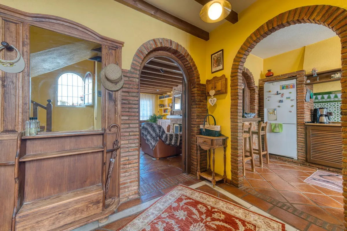 3 bedrooms town house for sale in Benahavis