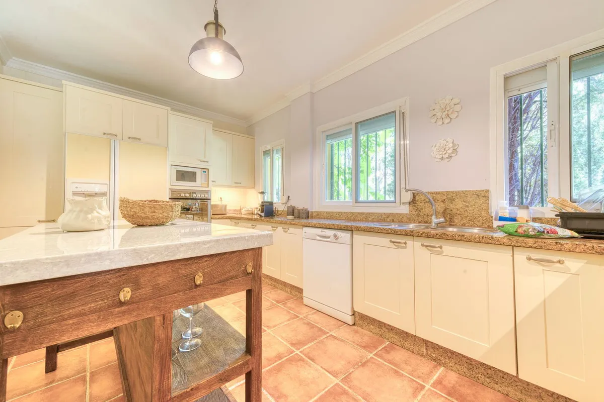Nueva Andalucia, villa con 6 dormitorios en venta
