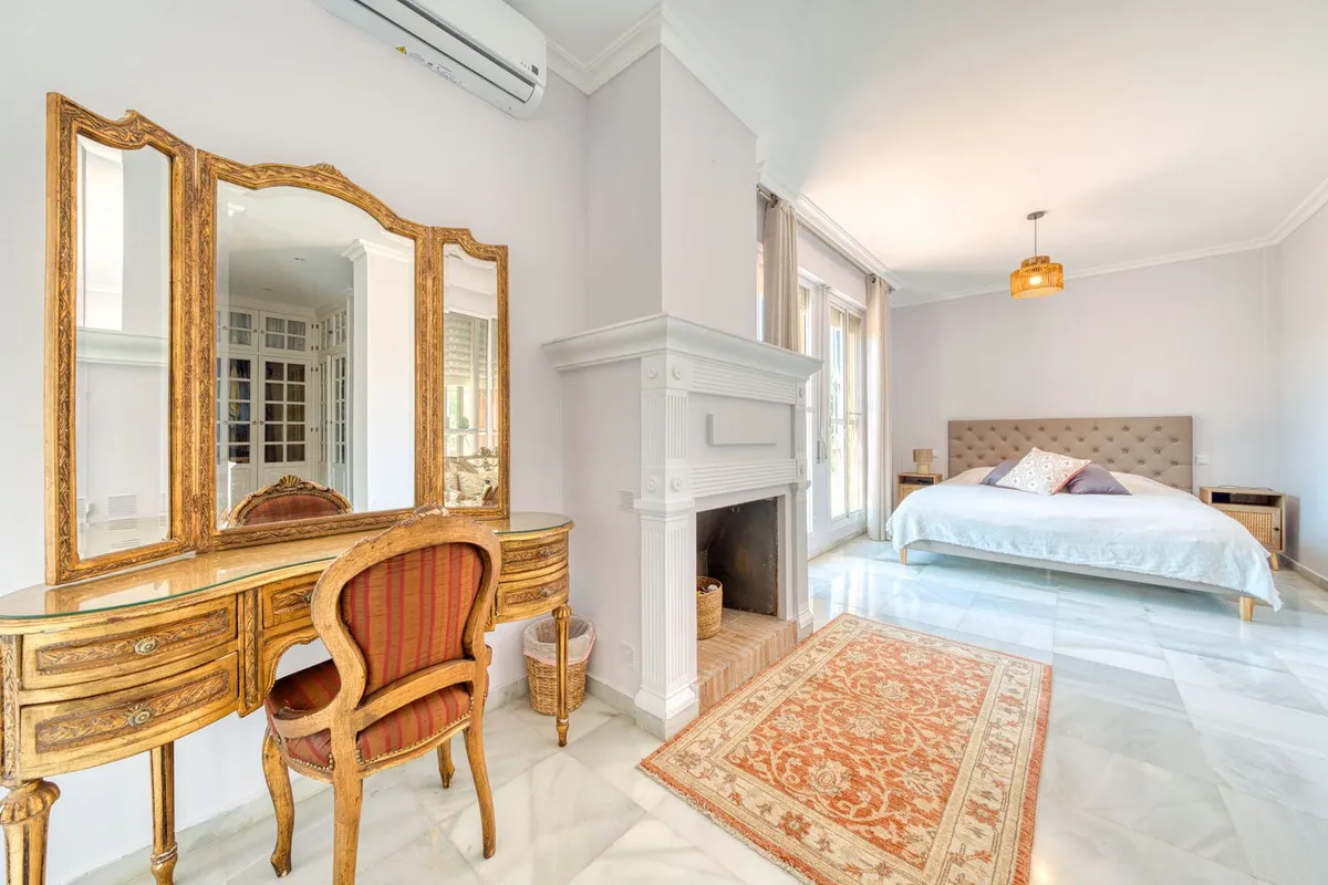 Nueva Andalucia, villa con 6 dormitorios en venta
