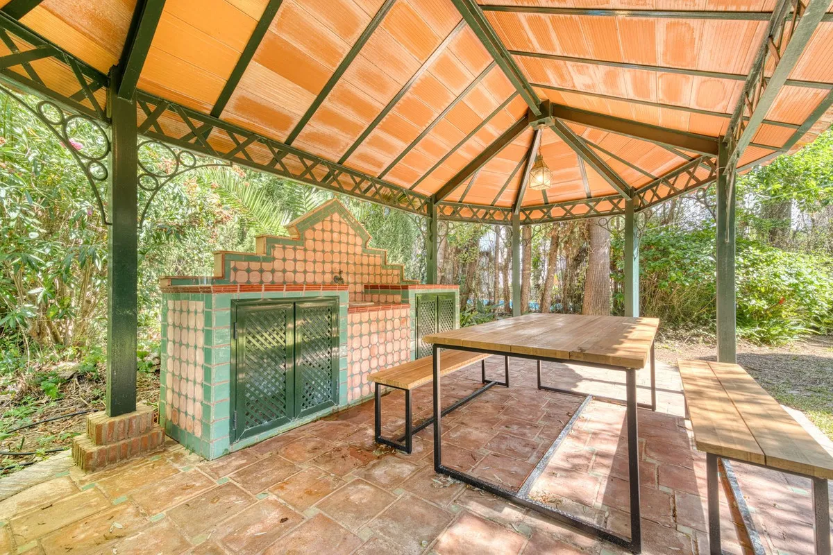 Nueva Andalucia, villa con 6 dormitorios en venta