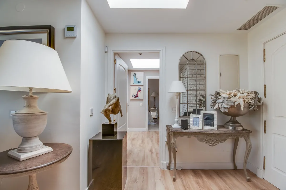 Ático con 2 dormitorios en venta en La Duquesa