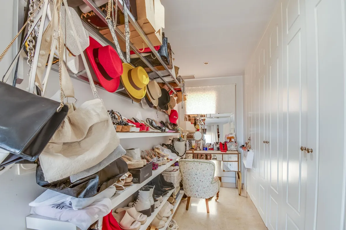 Ático con 2 dormitorios en venta en La Duquesa