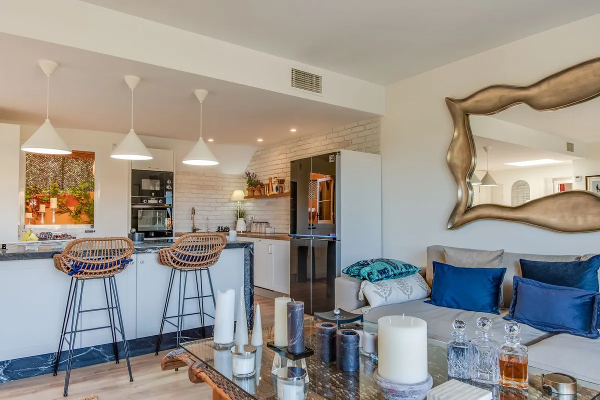 Ático con 2 dormitorios en venta en La Duquesa