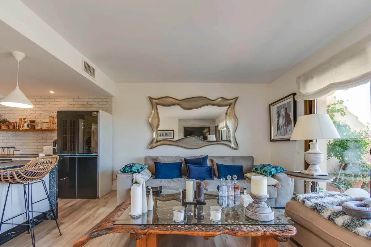 Ático con 2 dormitorios en venta en La Duquesa