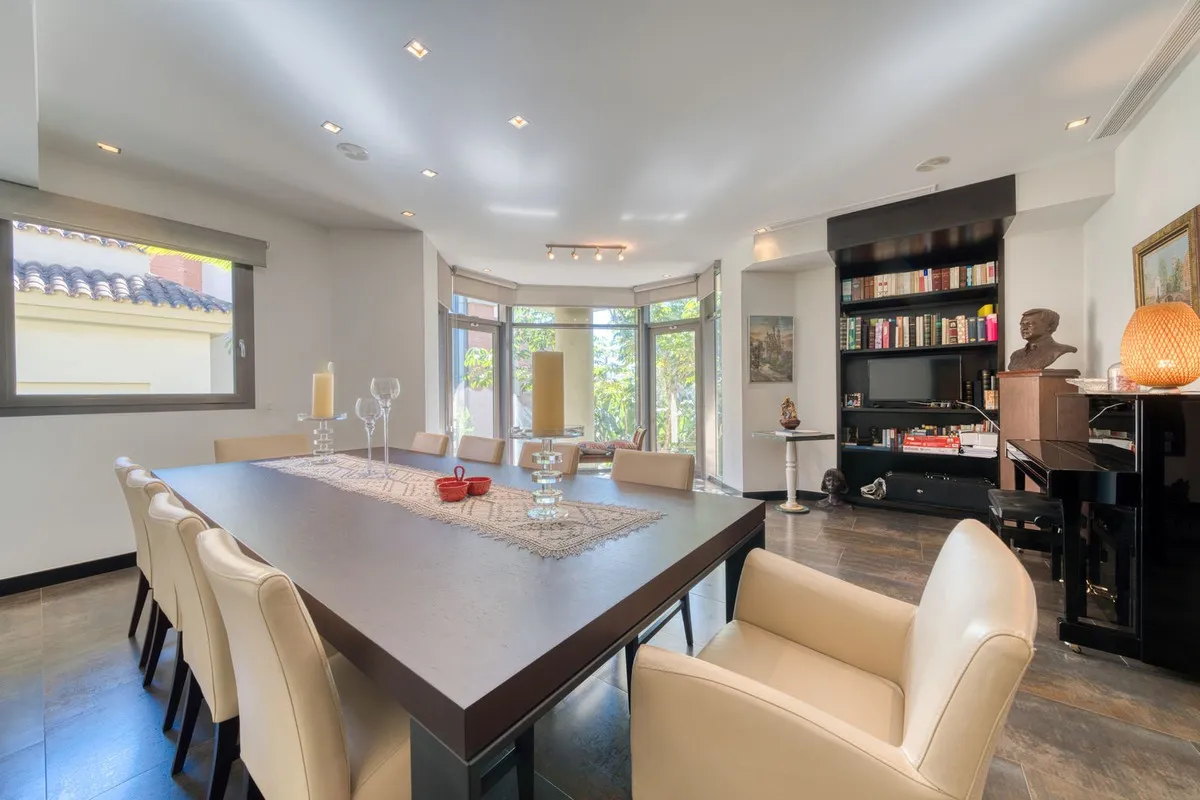 For sale apartment in Marbella - Puerto Banus with 6 bedrooms