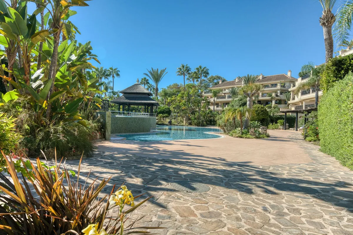 For sale apartment in Marbella - Puerto Banus with 6 bedrooms