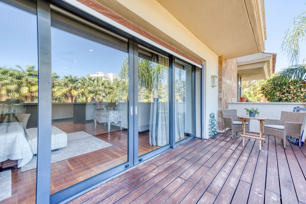 For sale apartment in Marbella - Puerto Banus with 6 bedrooms