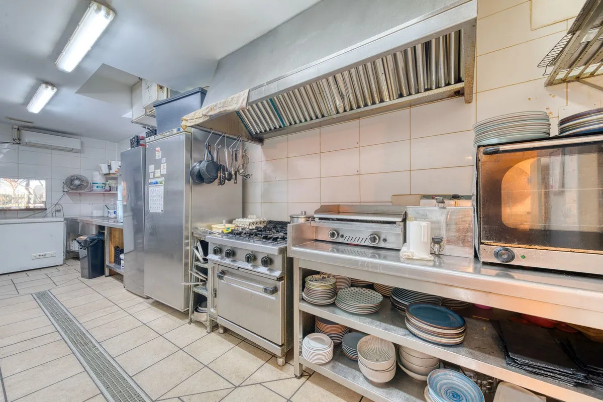 San Pedro de Alcantara restaurant for sale