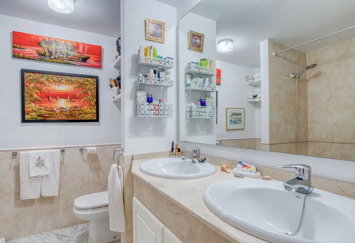 For sale La Duquesa apartment with 3 bedrooms