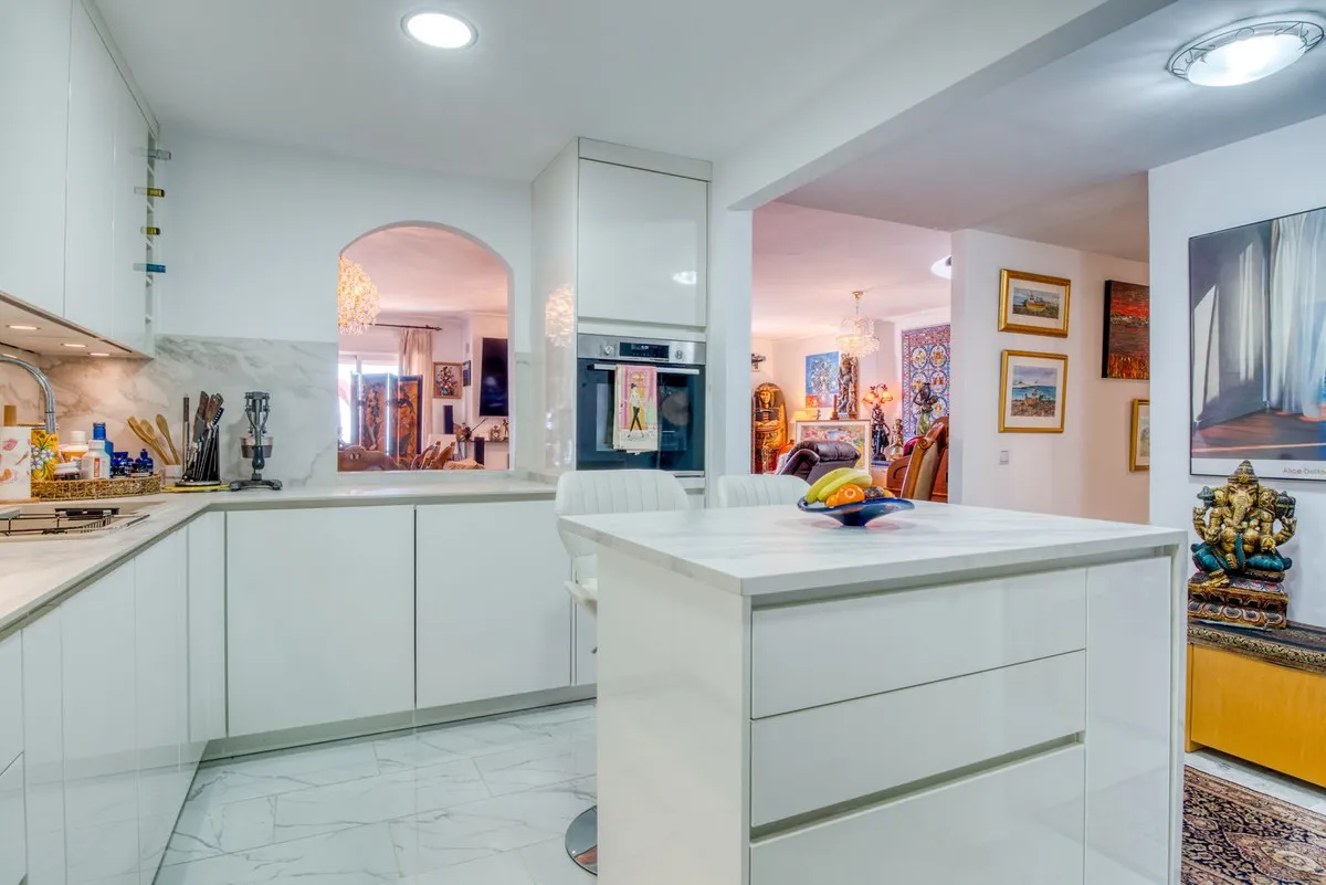 For sale La Duquesa apartment with 3 bedrooms