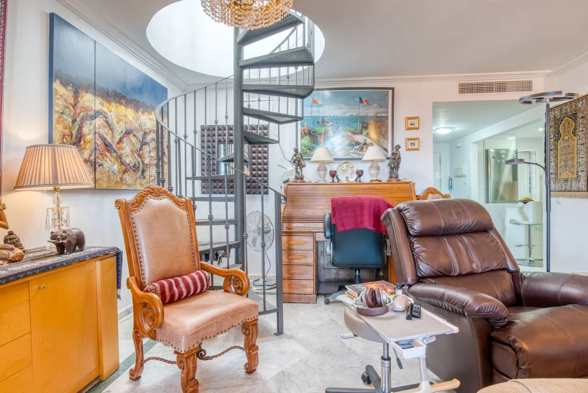 For sale La Duquesa apartment with 3 bedrooms