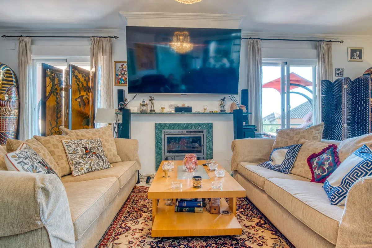 For sale La Duquesa apartment with 3 bedrooms