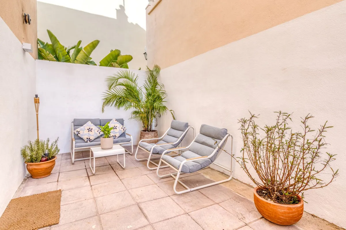 Villa de 4 dormitorios en venta en New Golden Mile