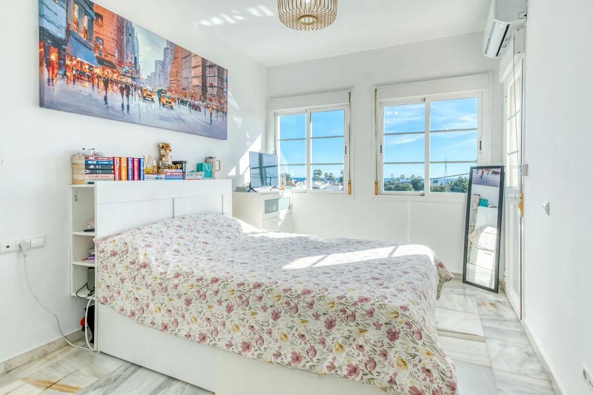 Villa de 4 dormitorios en venta en New Golden Mile