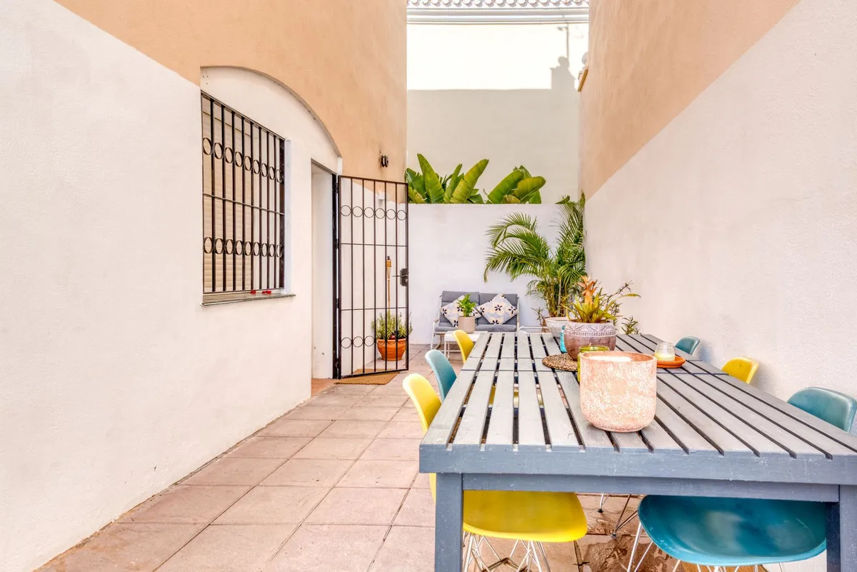 Villa de 4 dormitorios en venta en New Golden Mile