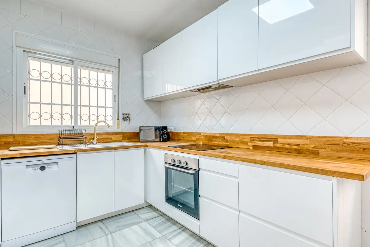 Villa de 4 dormitorios en venta en New Golden Mile