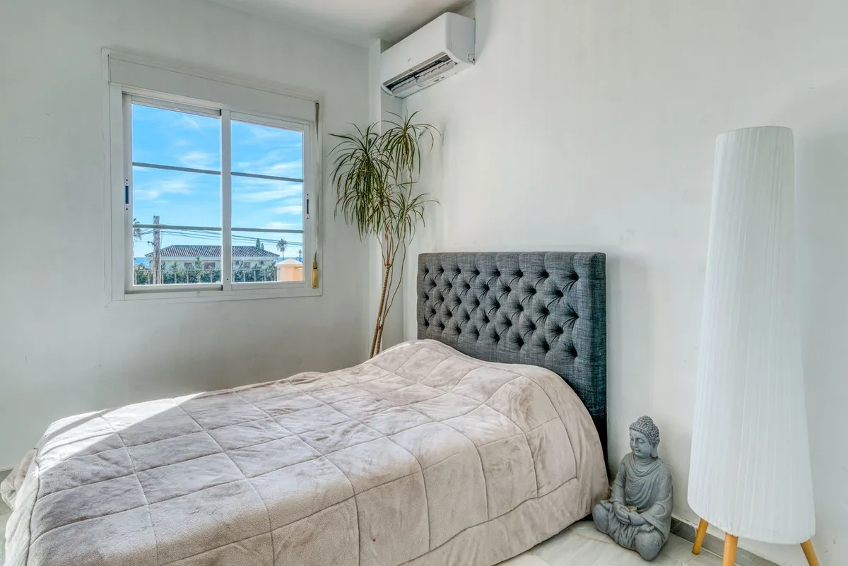 Villa de 4 dormitorios en venta en New Golden Mile