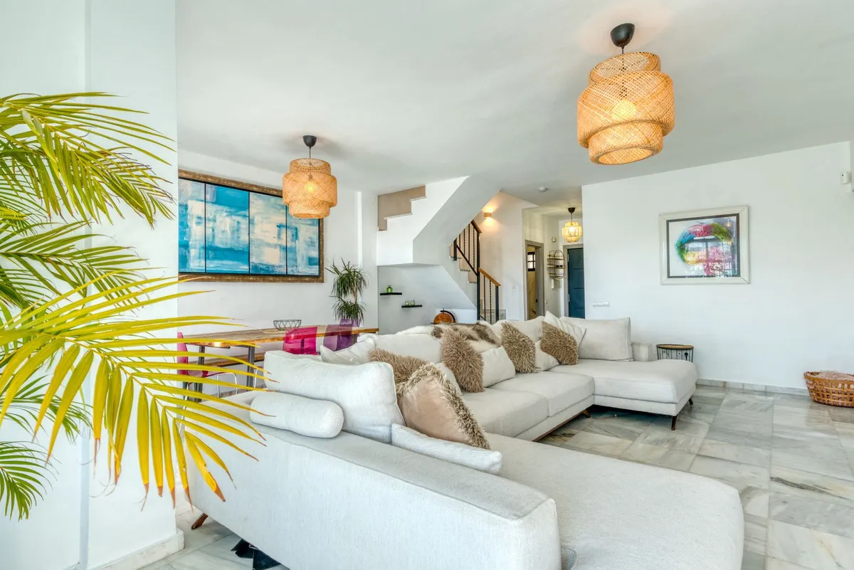 Villa de 4 dormitorios en venta en New Golden Mile