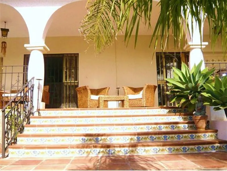Nueva Andalucia villa for sale