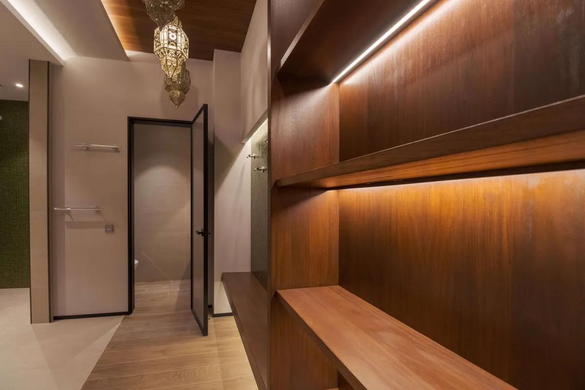 For sale Benahavis villa with 12 bedrooms