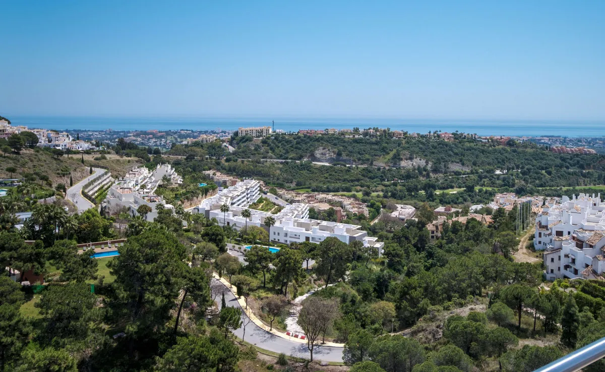 For sale Benahavis villa with 12 bedrooms