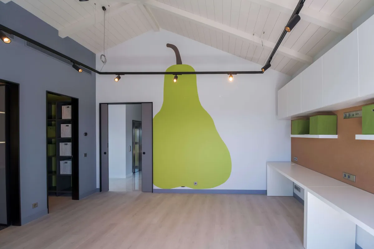 For sale Benahavis villa with 12 bedrooms