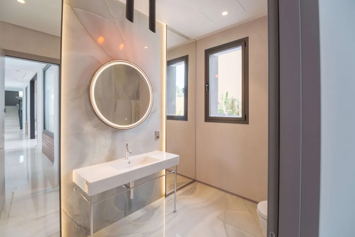 For sale Benahavis villa with 12 bedrooms