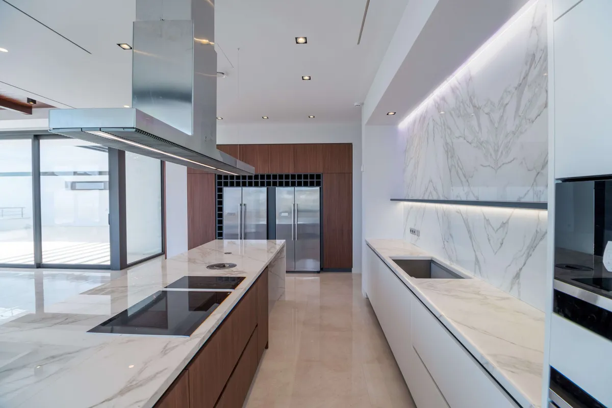 For sale Benahavis villa with 12 bedrooms