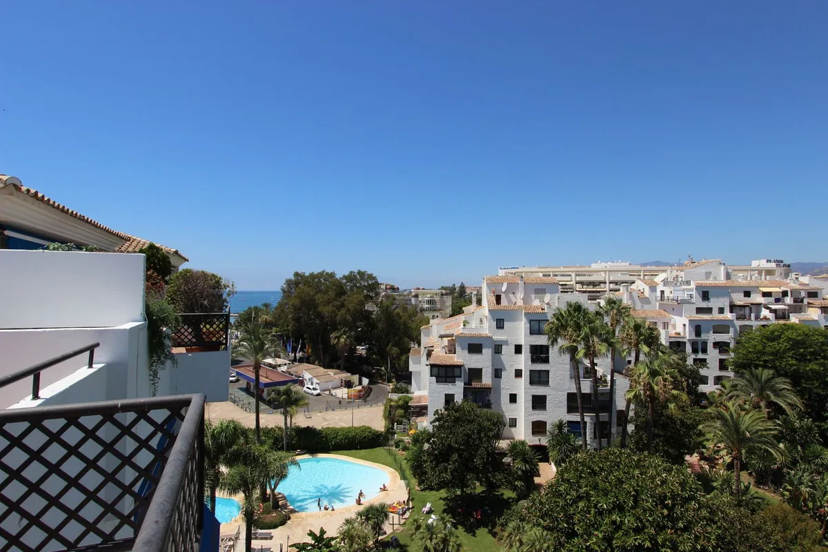 For sale 4 bedrooms penthouse in Marbella - Puerto Banus