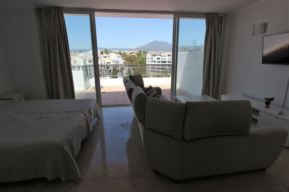 For sale 4 bedrooms penthouse in Marbella - Puerto Banus