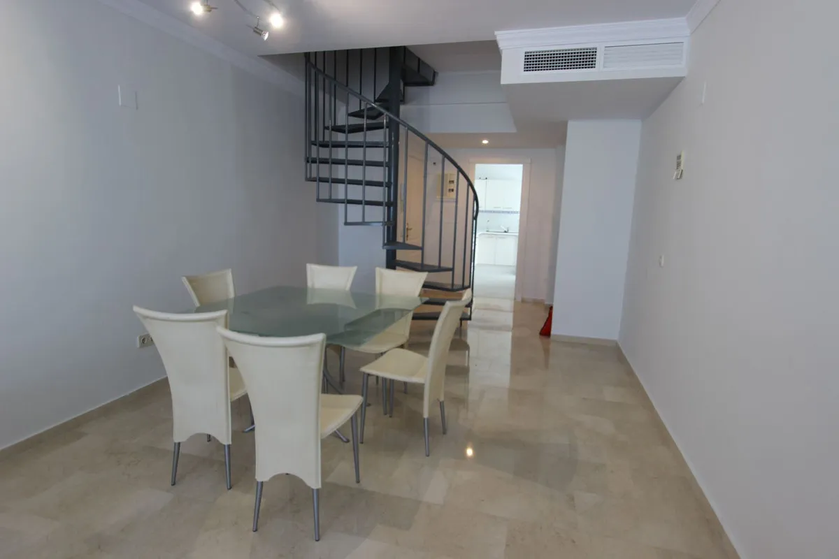 For sale 4 bedrooms penthouse in Marbella - Puerto Banus