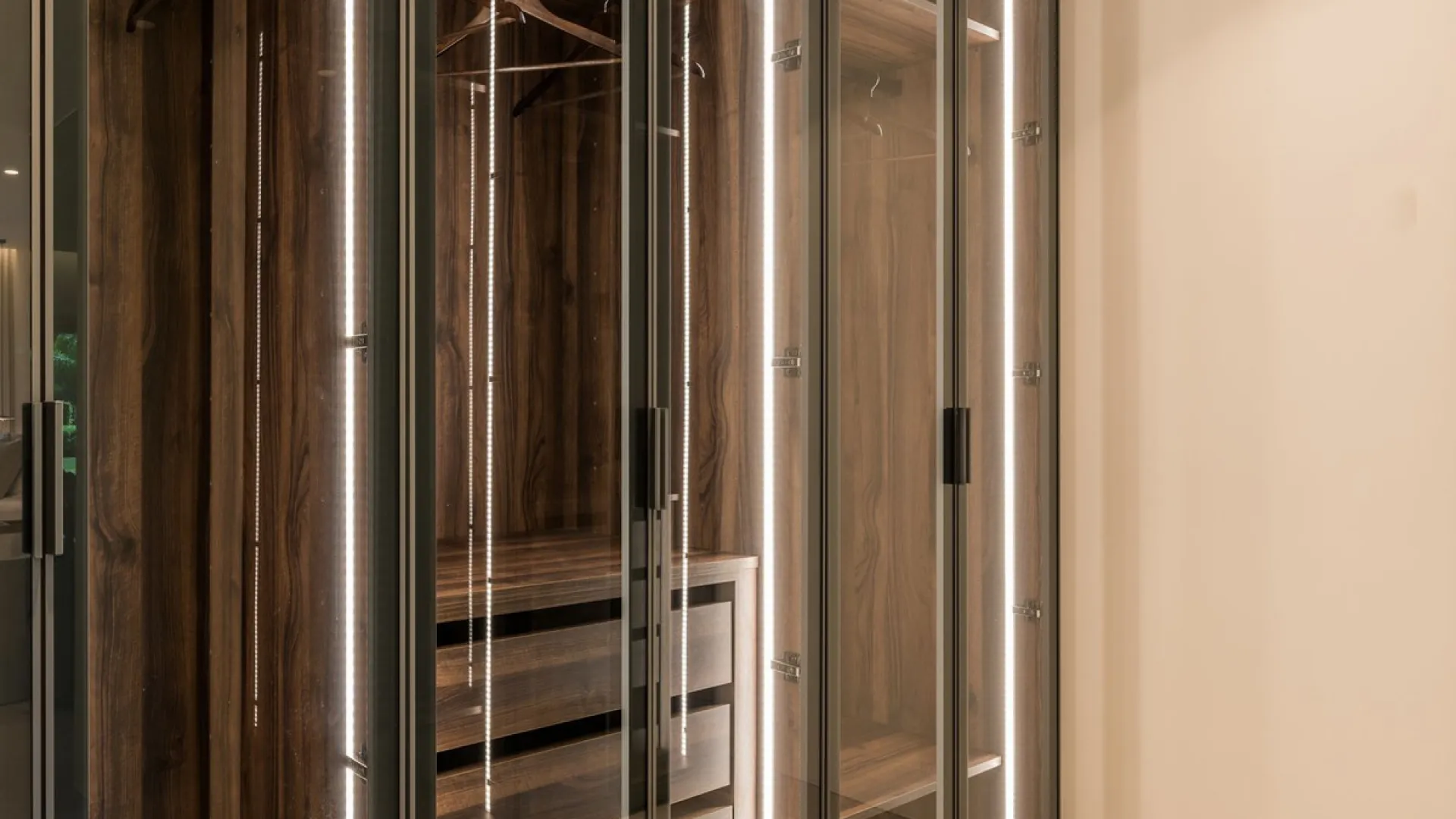 For sale 3 bedrooms ground floor apartment in New Golden Mile