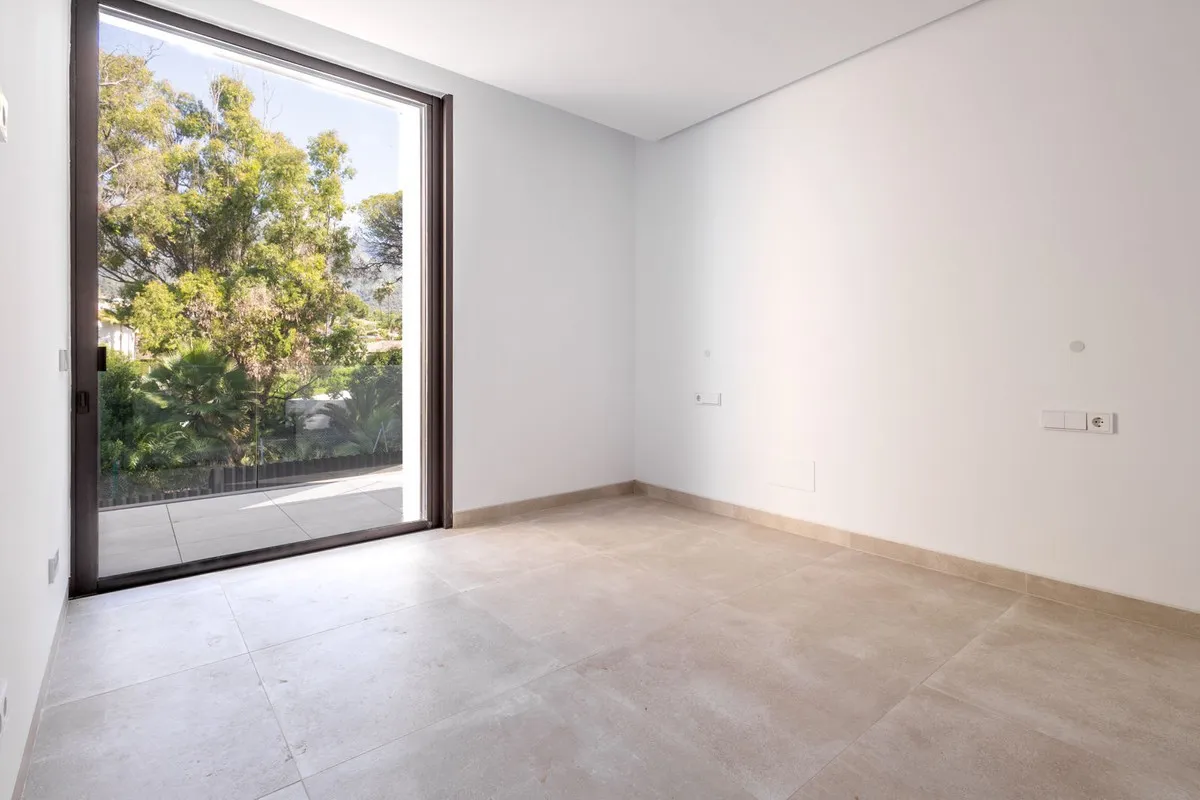 Villa a la venta con 4 dormitorios en Marbella Golden Mile