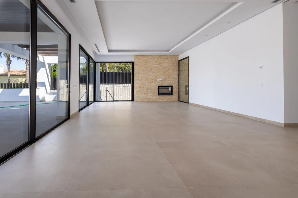 Villa a la venta con 4 dormitorios en Marbella Golden Mile