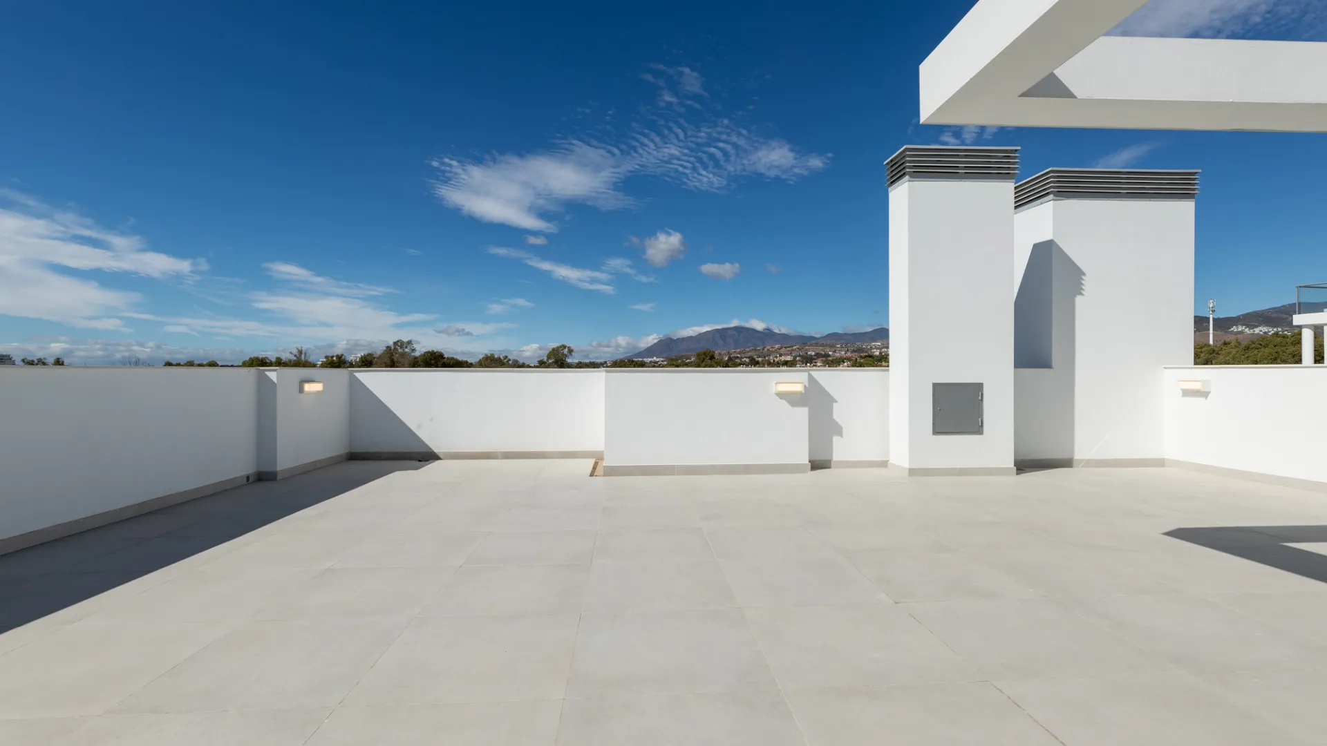 San Pedro de Alcantara, pareado a la venta de 4 dormitorios