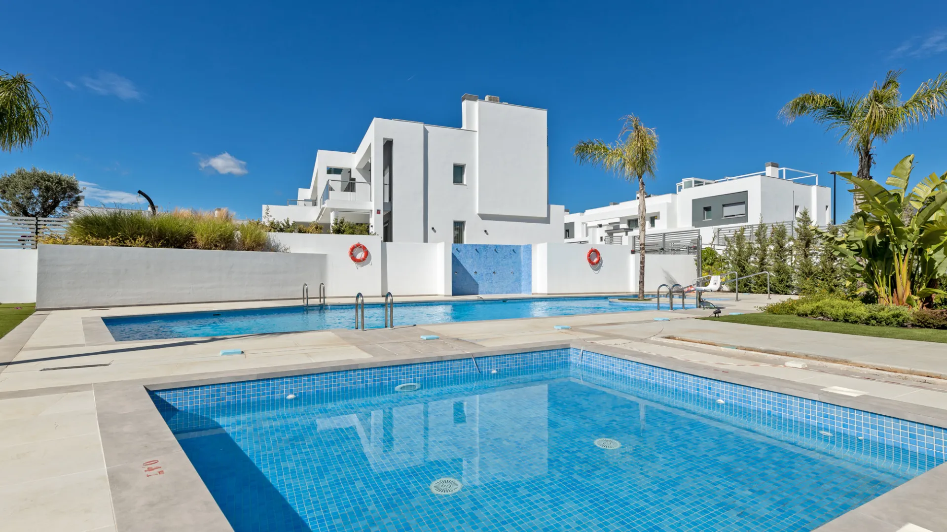 San Pedro de Alcantara, pareado a la venta de 4 dormitorios