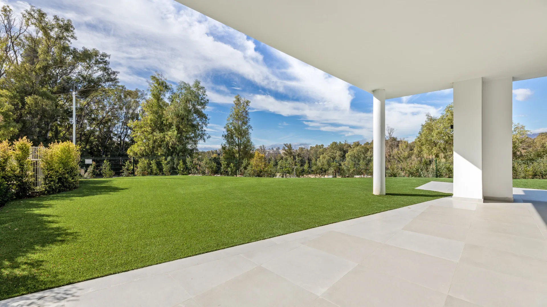 San Pedro de Alcantara, pareado a la venta de 4 dormitorios