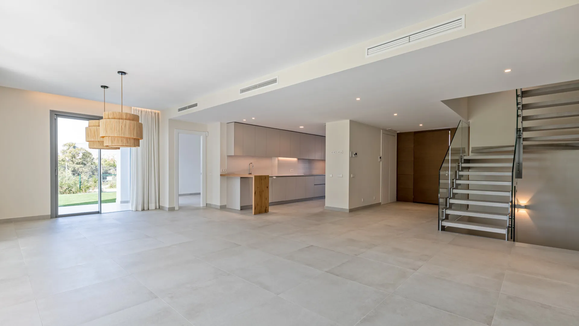 San Pedro de Alcantara, pareado a la venta de 4 dormitorios