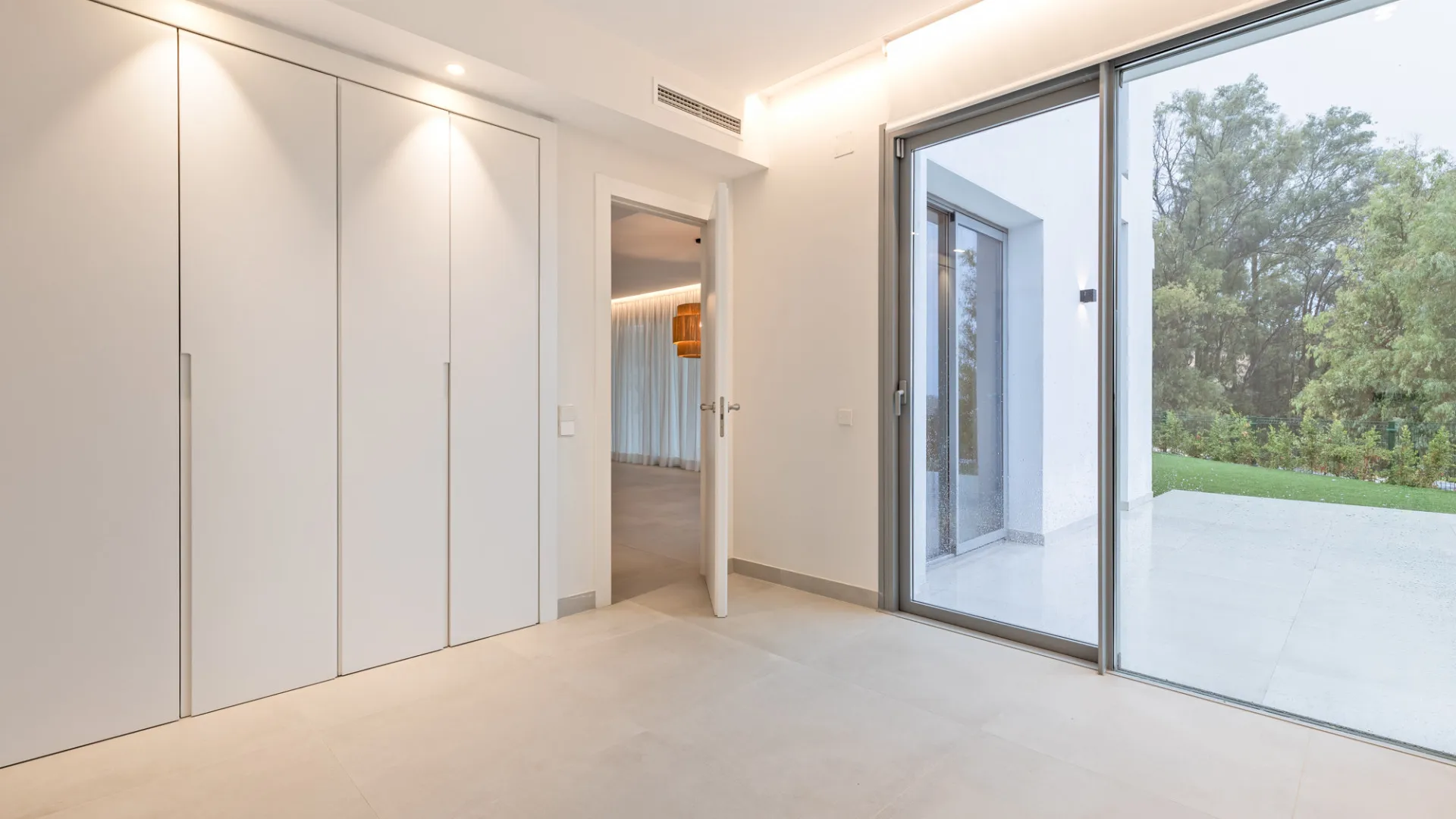San Pedro de Alcantara, pareado a la venta de 4 dormitorios