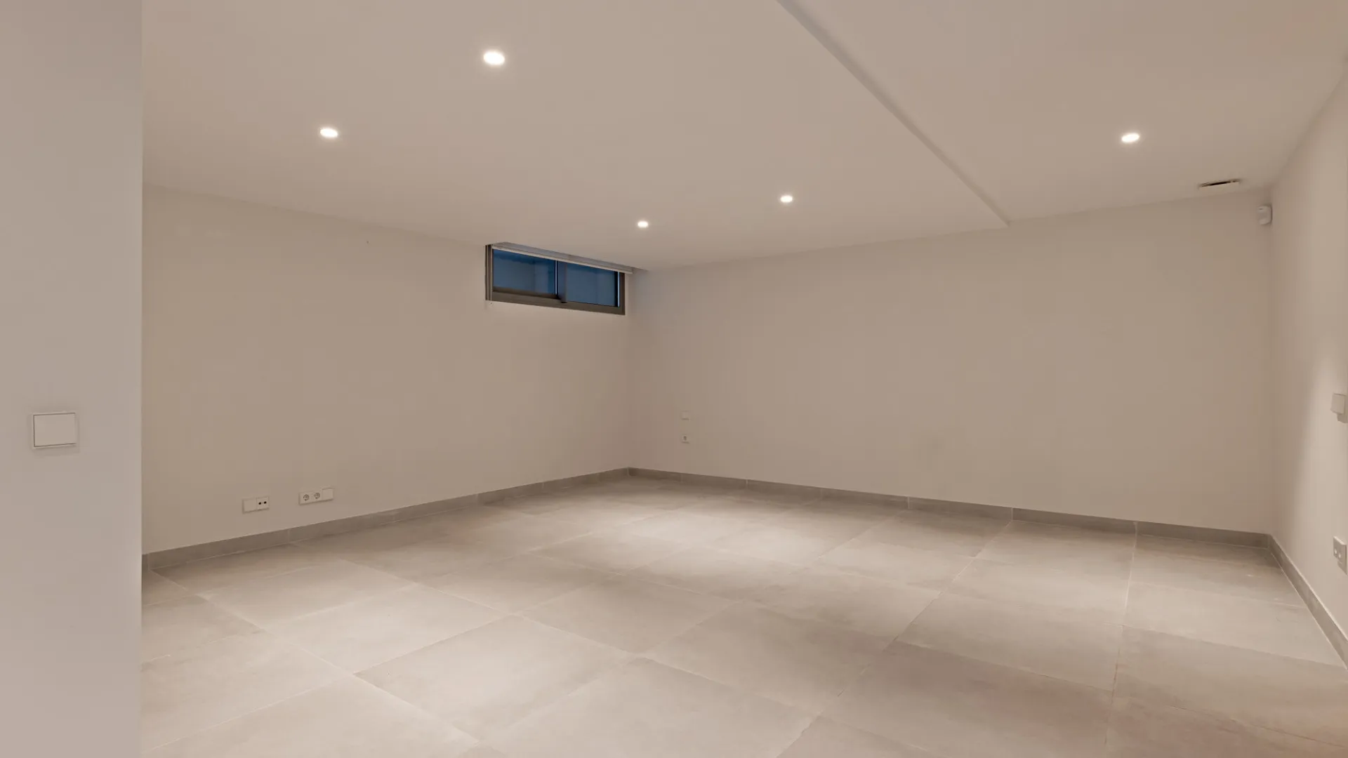 San Pedro de Alcantara, pareado a la venta de 4 dormitorios