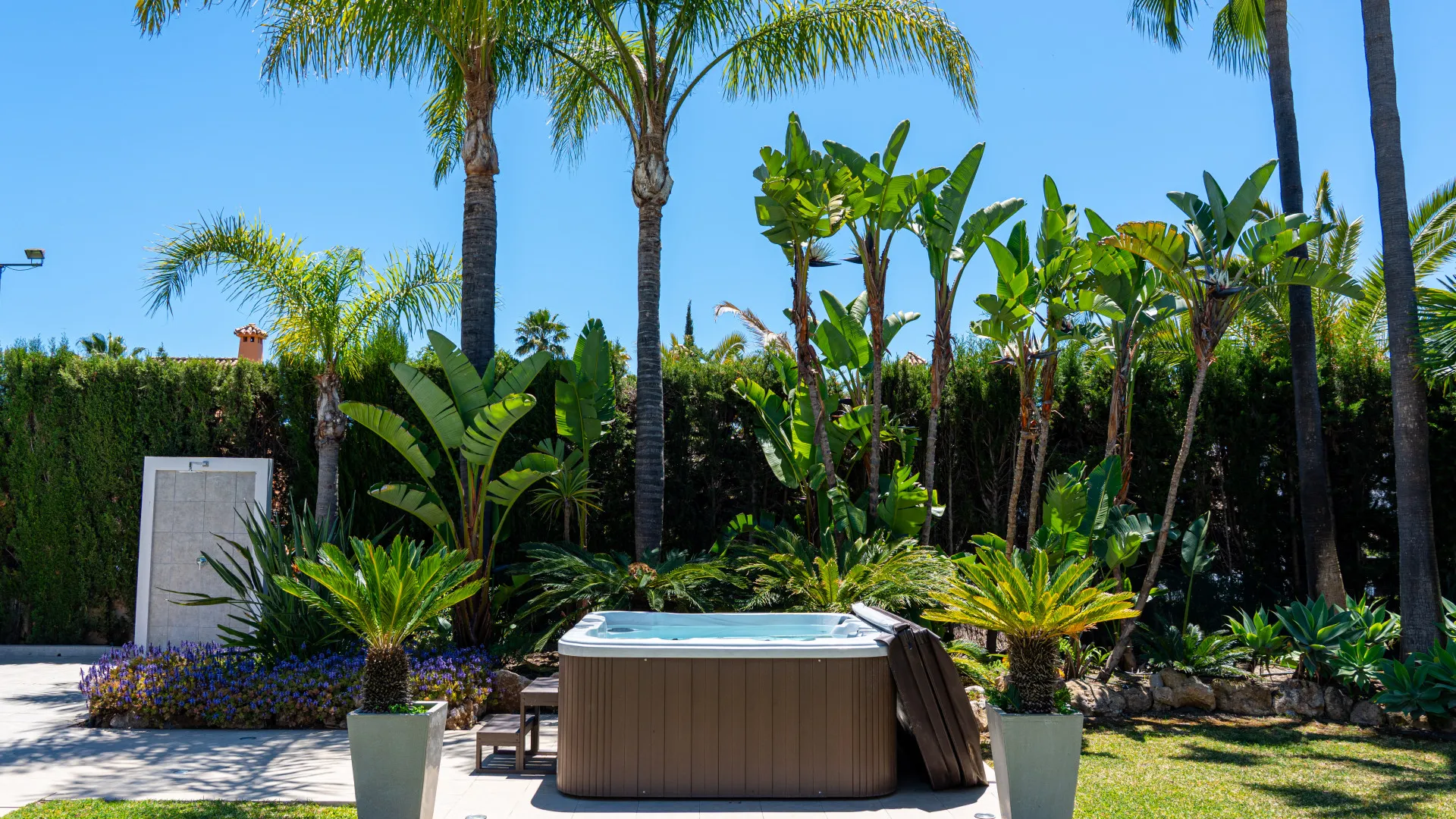 For sale Nueva Andalucia 6 bedrooms villa