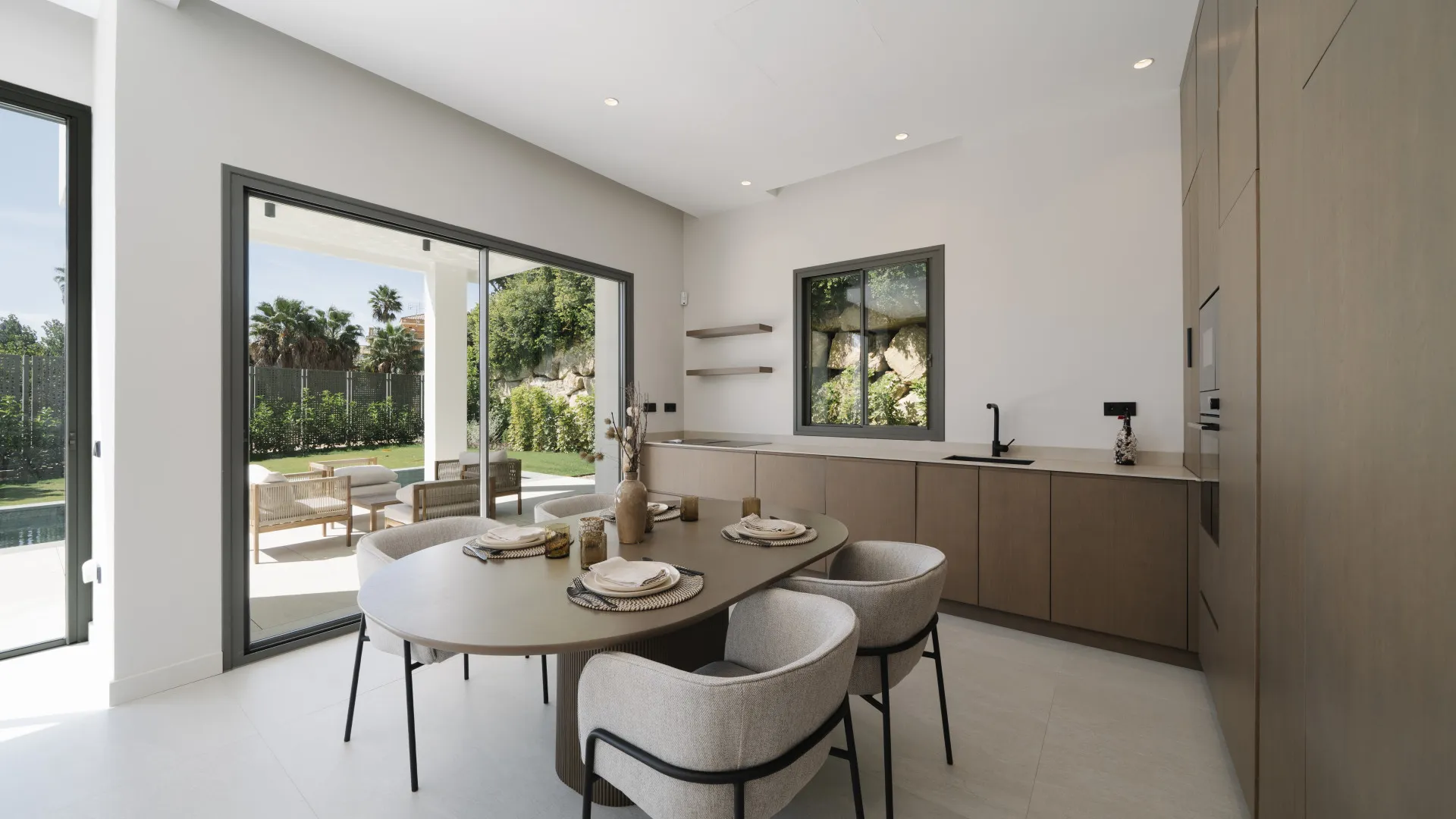For sale villa in Estepona with 4 bedrooms