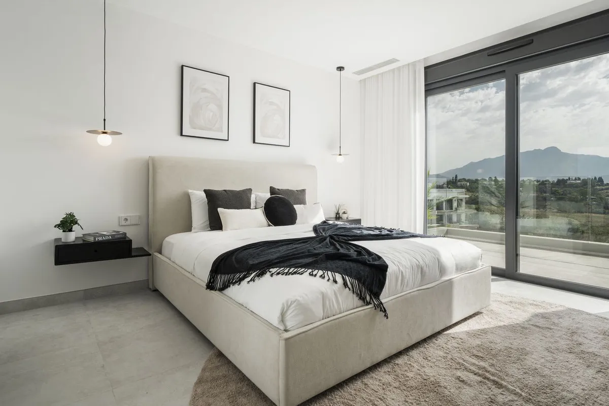 For sale penthouse in Estepona with 3 bedrooms