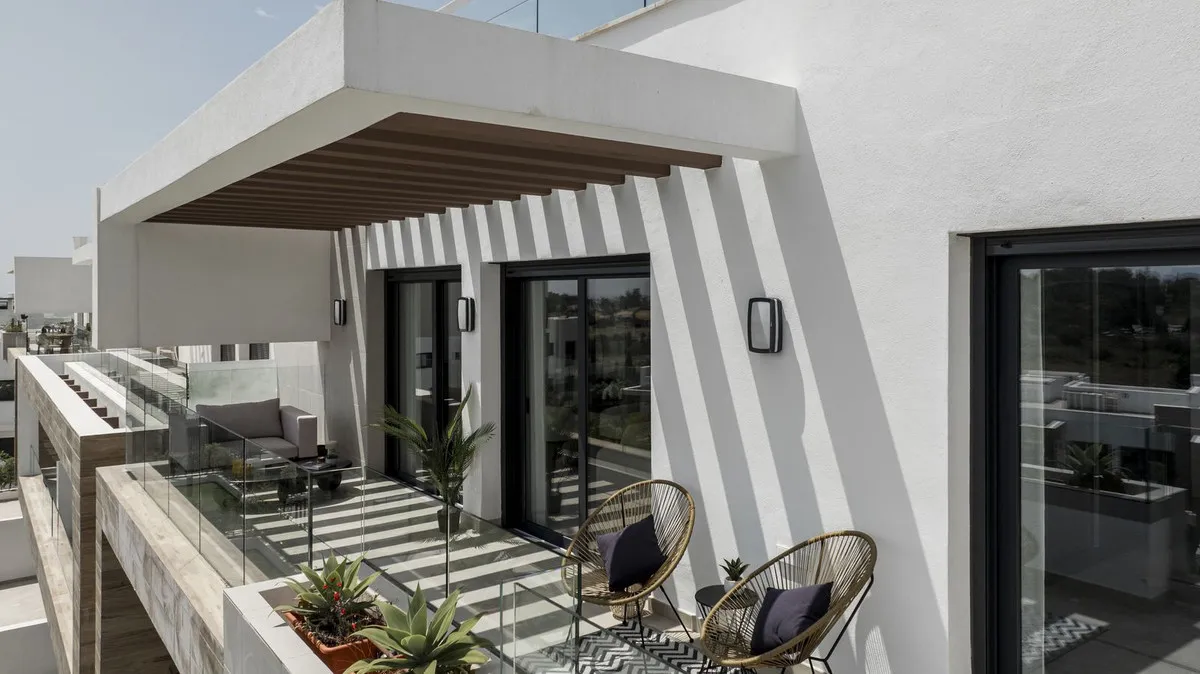 For sale penthouse in Estepona with 3 bedrooms