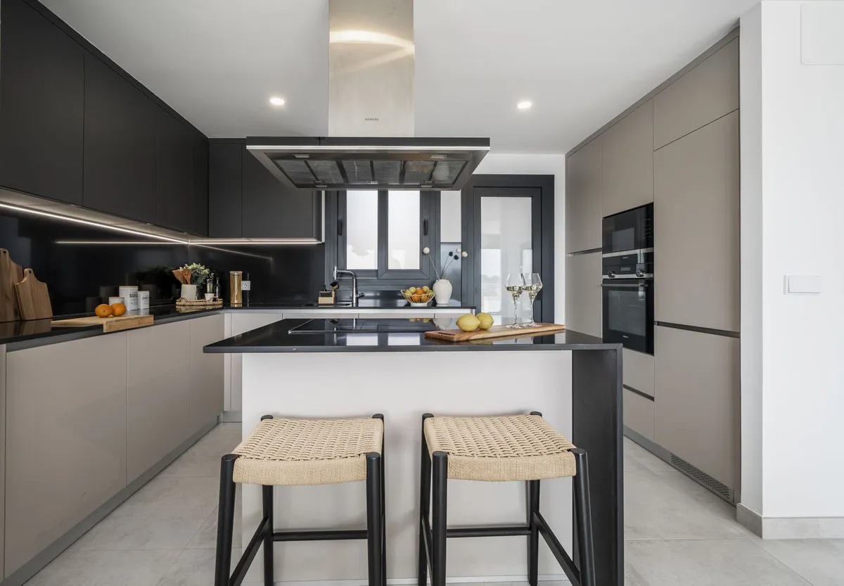 For sale penthouse in Estepona with 3 bedrooms