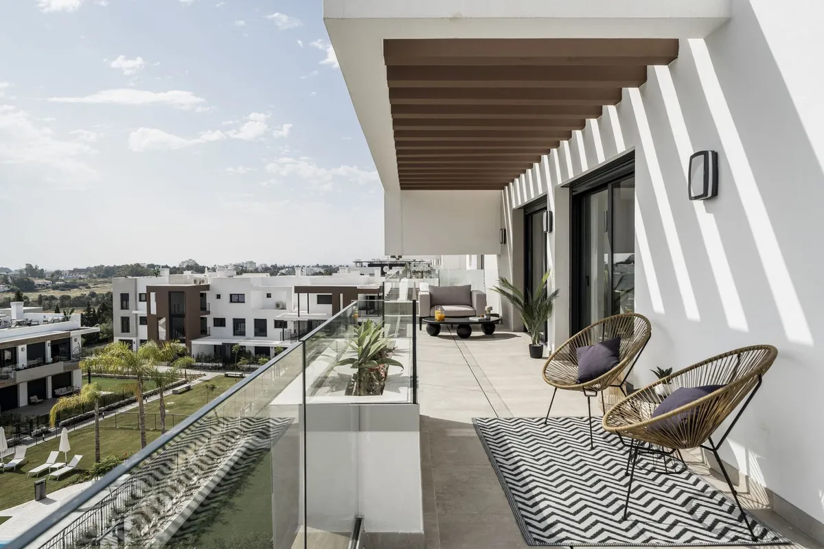 For sale penthouse in Estepona with 3 bedrooms